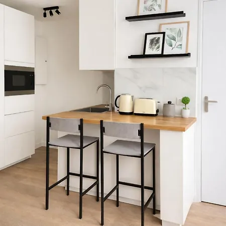 Joli Deux-pieces Lumineux Dans Le 12e A Apartmán *